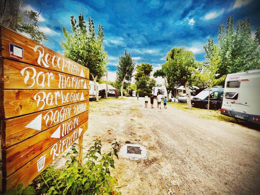 Camping Torre Mucchia Ortona Eksteriør billede
